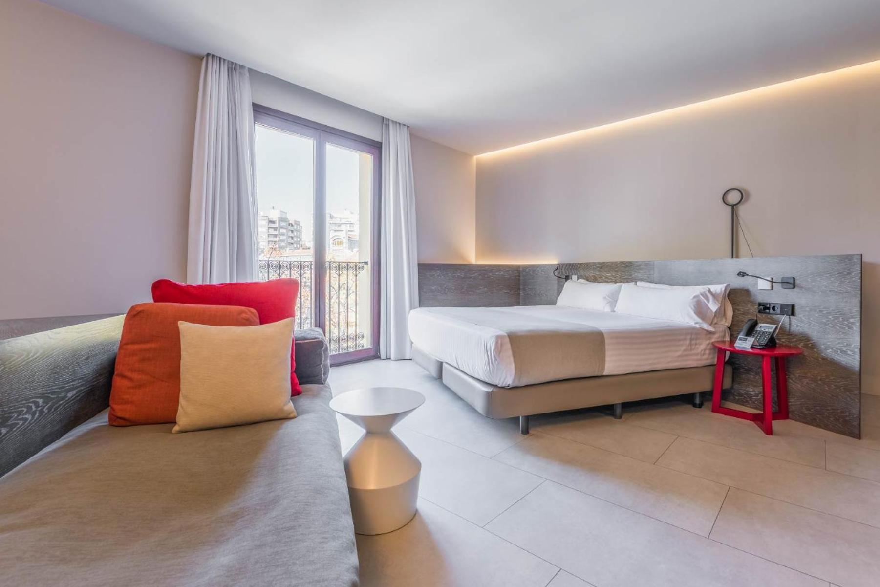 Deluxe Junior Suite,1615398870:JPEG